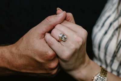 Taylor Swift's Engagement Ring Makes Headlines – But How Does It Compare to Current UK Proposal Trends?